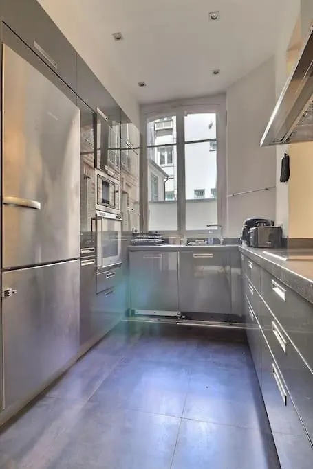 Luxury 3 Bedrooms Near Champs Elysees פריז