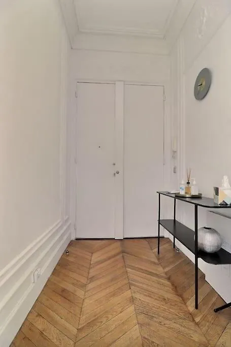 Luxury 3 Bedrooms Near Champs Elysees * פריז
