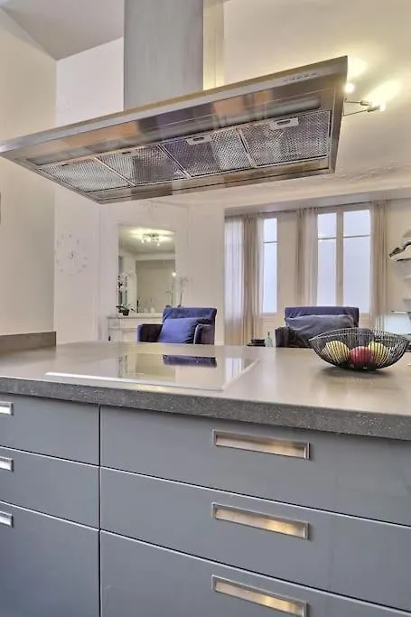 Luxury 3 Bedrooms Near Champs Elysees Apartment Paris