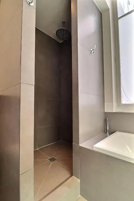 Luxury 3 Bedrooms Near Champs Elysees פריז