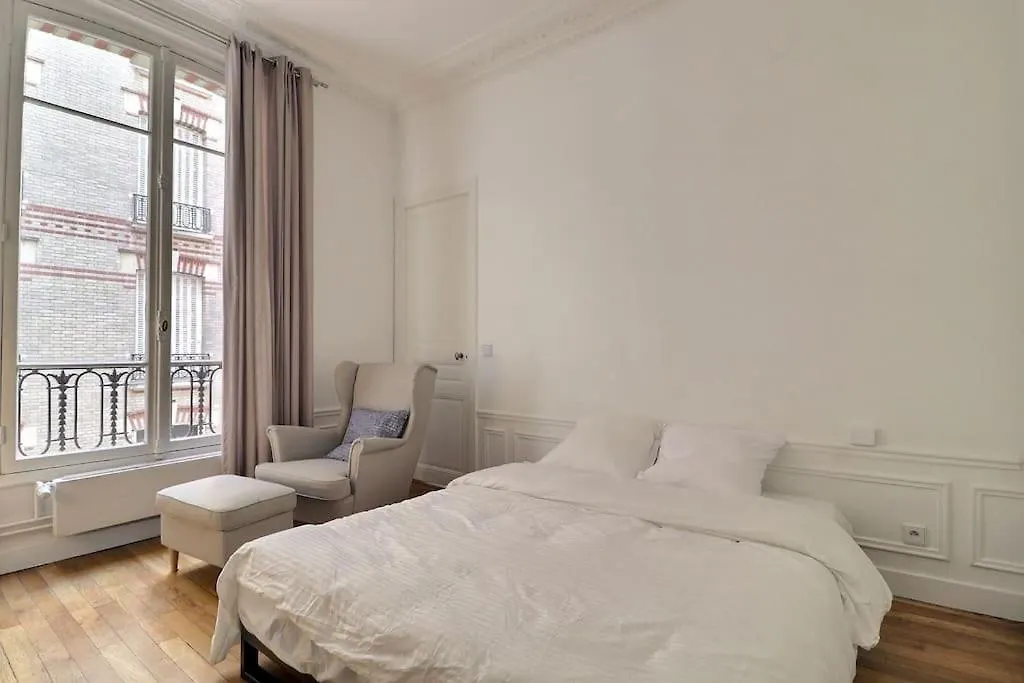 Luxury 3 Bedrooms Near Champs Elysees דירה פריז
